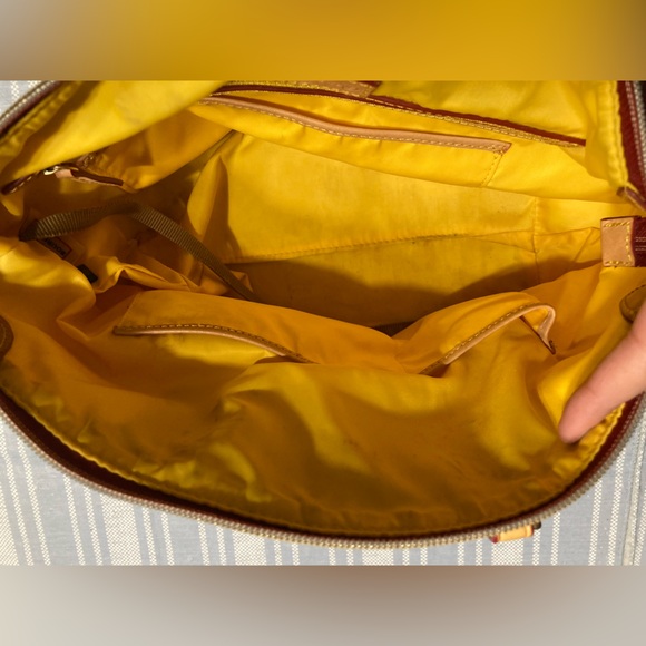 💛TODAY***$69***Dooney & Bourke floral pebbled leather purse. - Picture 9 of 12